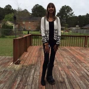 Meet your Posher, Elaine